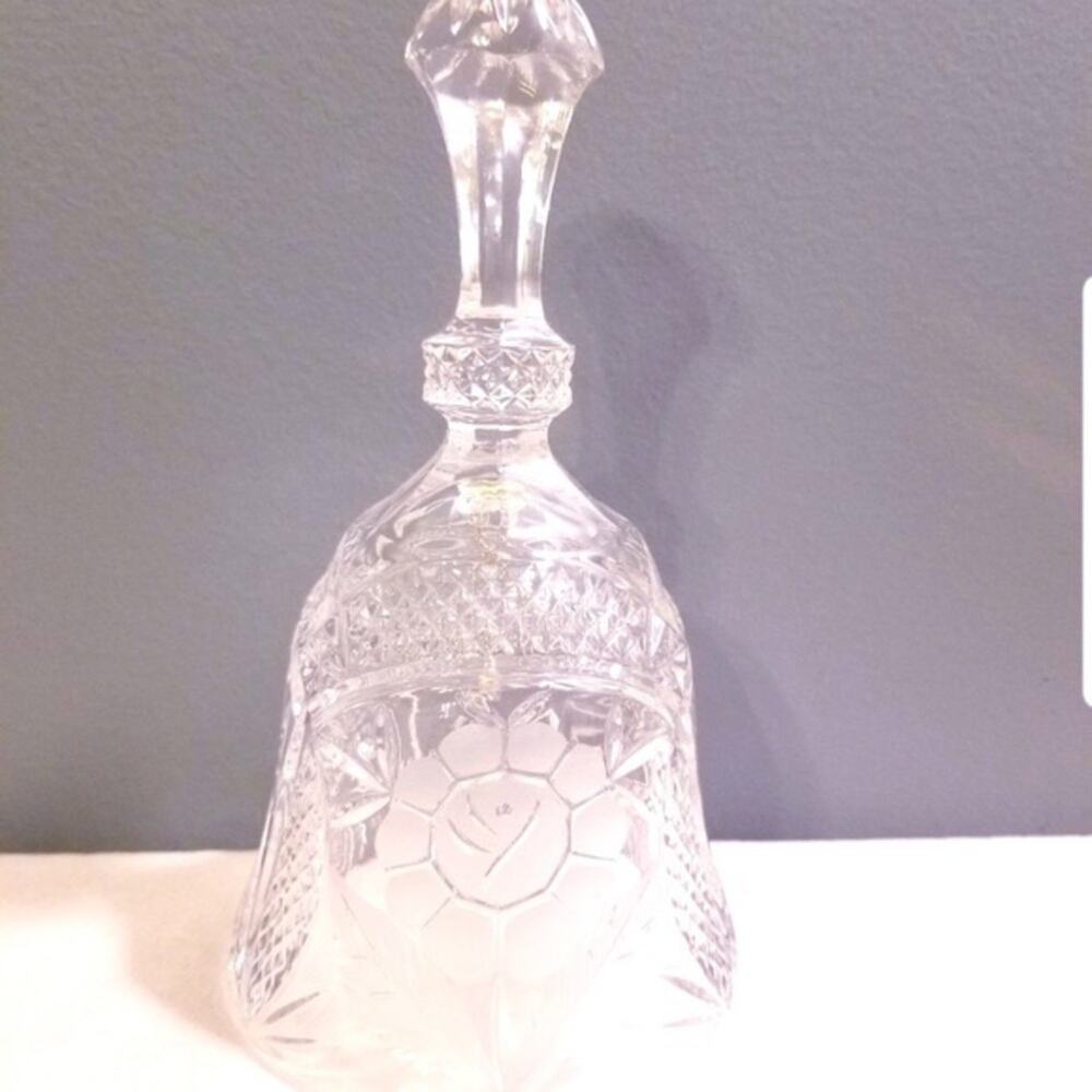 Vintage Etched Flower Crystal Cut Glass Bell Daisy Flower Pattern Collectible